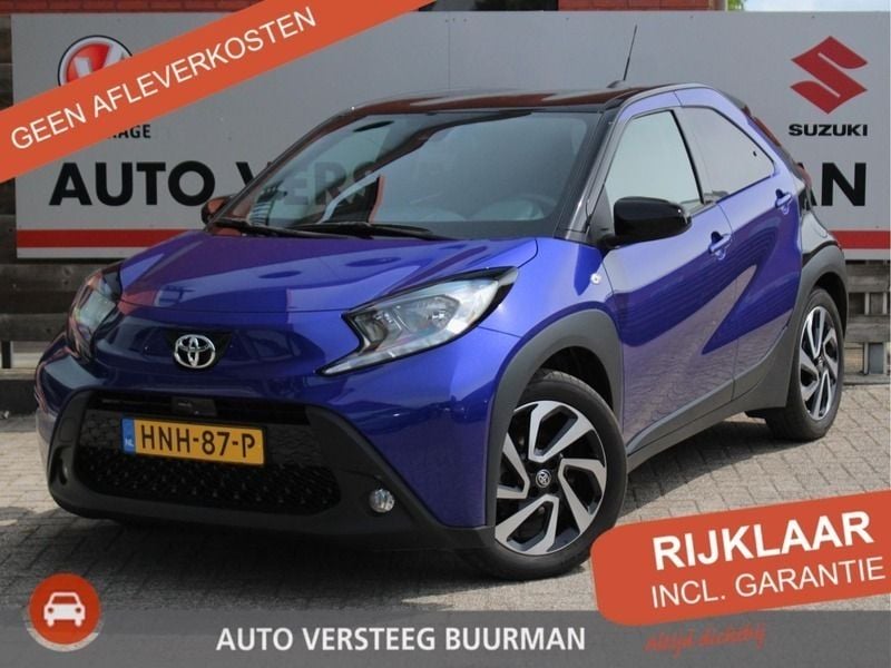Blauw Gebruikt 2024 Toyota Aygo Pulse Hatchback | € 22.450 (Eerlijke prijs) - Afbeelding 1/3