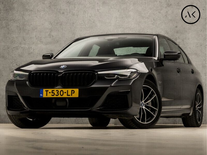 Zwart Gebruikt 2022 BMW 530e M Sport Sedan | € 35.445 (Super prijs) - Afbeelding 1/4
