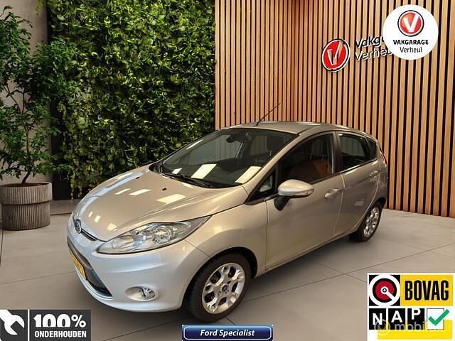 Grijs Gebruikt 2012 Ford Fiesta Titanium Hatchback | € 5.995 (Eerlijke prijs) - Afbeelding 1/4