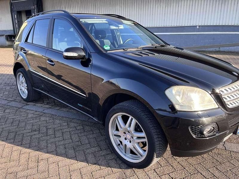 Occasion Mercedes ML350 272 PK (200 kW) 2005 Zwart SUV