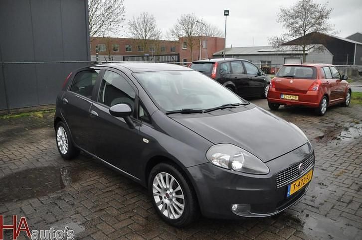 Occasion Fiat Grande Punto Active 78 PK (57 kW) 2009 Grijs Hatchback