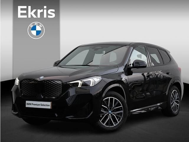 Zwart Gebruikt 2023 BMW iX1 M Sport SUV | € 39.950 (Goede deal) - Afbeelding 1/4