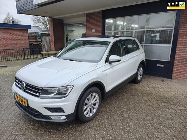 Wit Gebruikt 2016 VW Tiguan SUV | € 17.995 (Duur) - Afbeelding 1/4