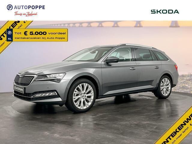 Grijs Nieuw 2024 Skoda Superb Business Line Stationwagen | € 52.723 - Afbeelding 1/4