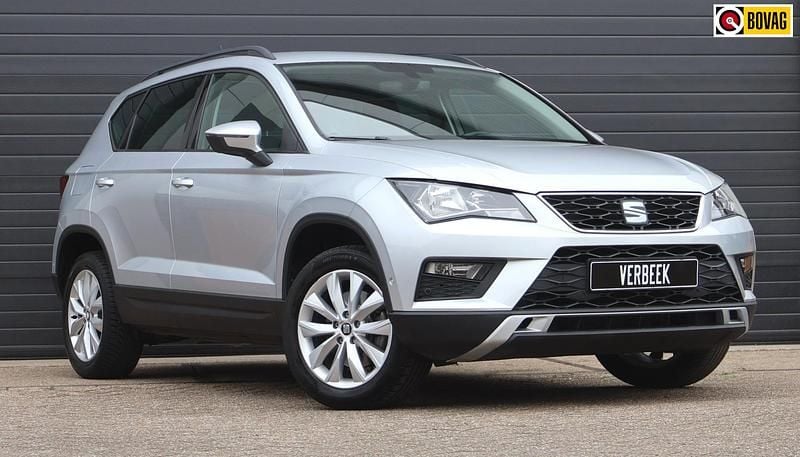 Grijs Gebruikt 2017 Seat Ateca Style SUV | € 15.950 (Eerlijke prijs) - Afbeelding 1/4