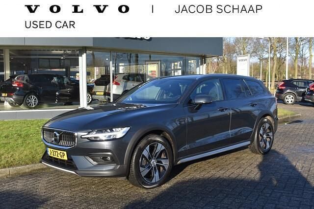 Grijs Occasion 2020 Volvo V60 CC Pro Stationwagen | € 28.500 (Goede deal) - Afbeelding 1/4