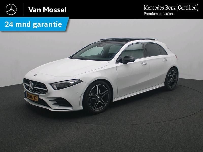 Wit Gebruikt 2022 Mercedes A180 Business Hatchback | € 30.945 (Eerlijke prijs) - Afbeelding 1/4