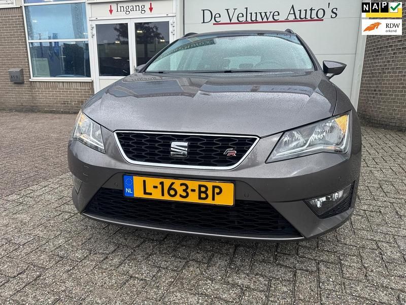 Grijs Gebruikt 2014 Seat Leon FR Stationwagen | € 12.900 (Goede deal) - Afbeelding 1/4