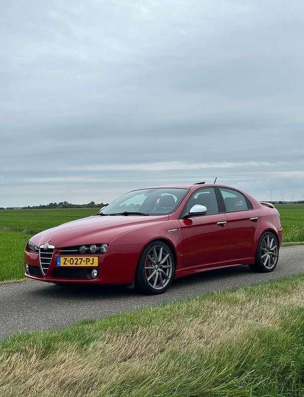 Occasion Alfa Romeo 159 Ti 200 PK (147 kW) 2009 Rood Sedan