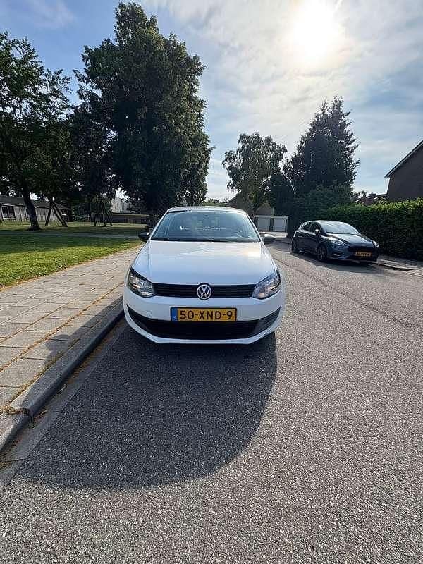 Wit Gebruikt 2012 VW Polo Classicline Hatchback | € 4.400 (Super prijs) - Afbeelding 1/4