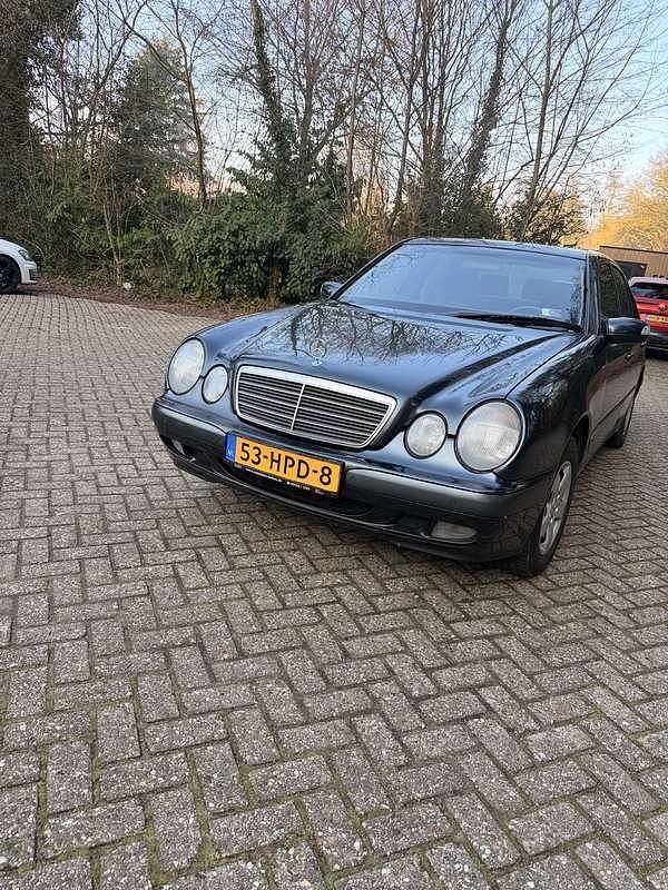 Occasion Mercedes E220 Classic 143 PK (105 kW) 2001 Blauw Sedan