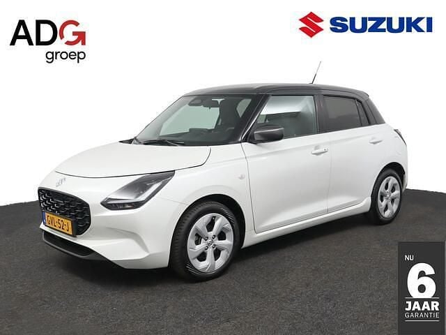 Wit Occasion 2025 Suzuki Swift Hatchback | € 20.950 (Eerlijke prijs) - Afbeelding 1/4