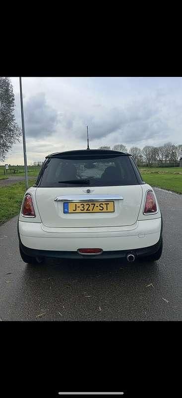 Wit Gebruikt 2006 Mini Cooper Hatchback | € 3.200 (Duur) - Afbeelding 1/4