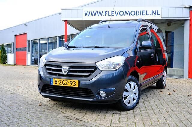 Grijs Gebruikt 2015 Dacia Dokker Lauréate MPV | € 9.450 (Iets duurder) - Afbeelding 1/4