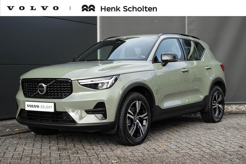 Groen Gebruikt 2024 Volvo XC40 Plus SUV | € 40.950 (Eerlijke prijs) - Afbeelding 1/4