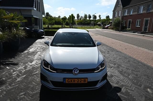 Wit Gebruikt 2018 VW Golf VII GTI Hatchback | € 22.950 (Goede deal) - Afbeelding 1/4