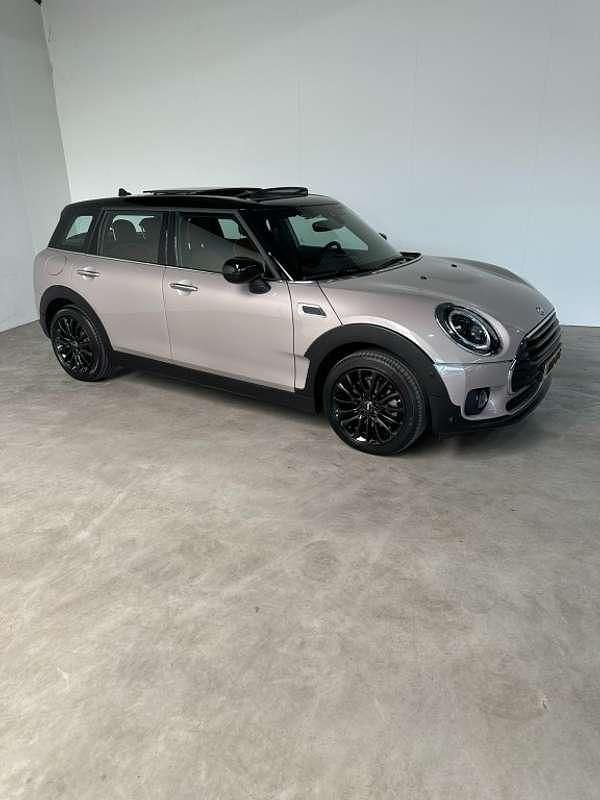 Grijs Gebruikt 2024 Mini Cooper Clubman Stationwagen | € 34.950 (Eerlijke prijs) - Afbeelding 1/4