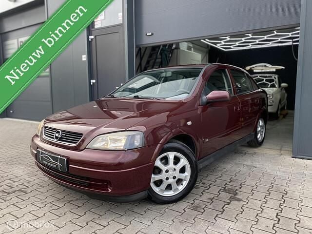 Rood Gebruikt 2003 Opel Astra Njoy Hatchback | € 1.999 (Eerlijke prijs) - Afbeelding 1/4