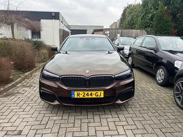 Zwart Gebruikt 2019 BMW M550 Executive Sedan | € 48.500 (Eerlijke prijs) - Afbeelding 1/4