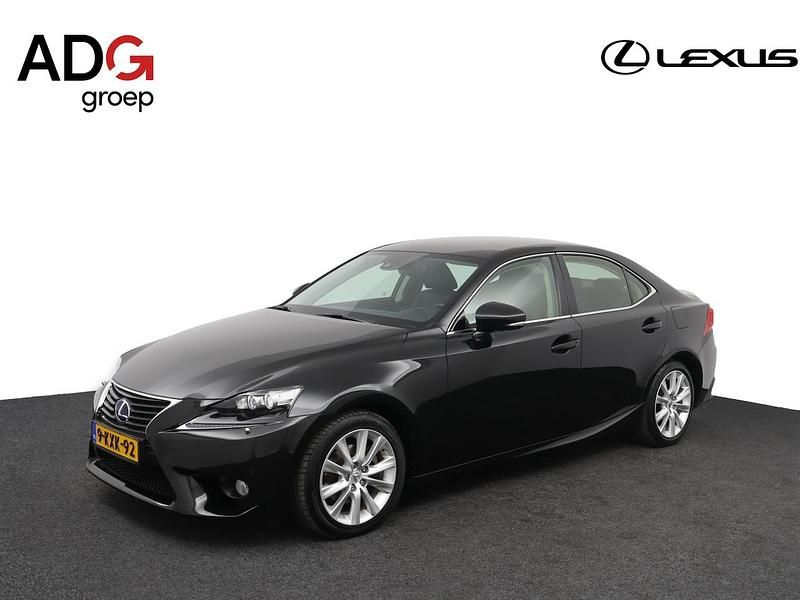 Zwart Gebruikt 2013 Lexus IS300h Sedan | € 22.900 (Duur) - Afbeelding 1/4