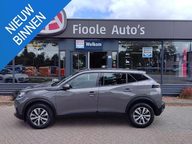 Grijs Occasion 2020 Peugeot 2008 Active SUV | € 11.950 (Eerlijke prijs) - Afbeelding 1/4