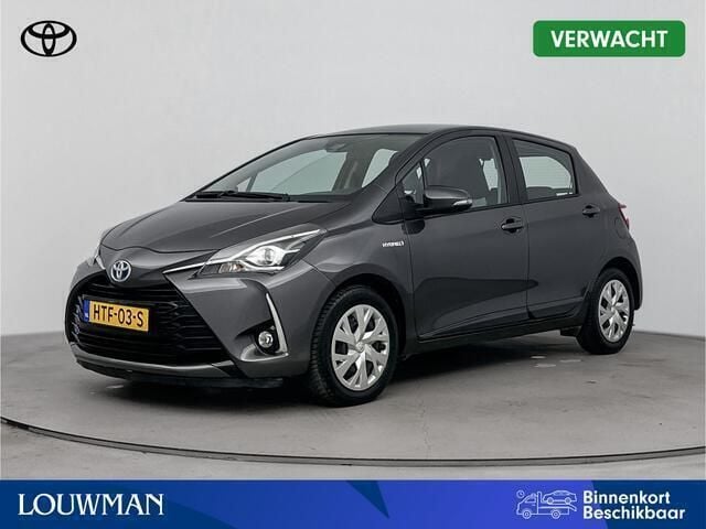 Grijs metallic Gebruikt 2020 Toyota Yaris Active Hatchback | € 16.445 (Eerlijke prijs) - Afbeelding 1/3