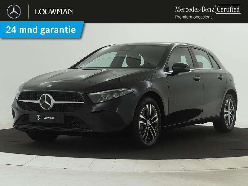 Zwart Gebruikt 2024 Mercedes A250 Edition Hatchback | € 36.495 (Eerlijke prijs) - Afbeelding 1/4