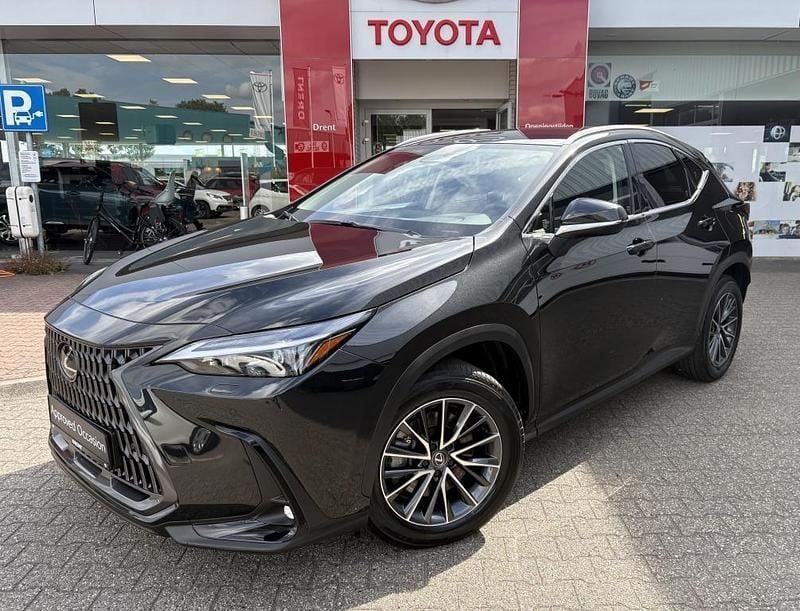 Zwart Gebruikt 2025 Lexus NX450h+ Luxury Line SUV | € 56.995 (Super prijs) - Afbeelding 1/4