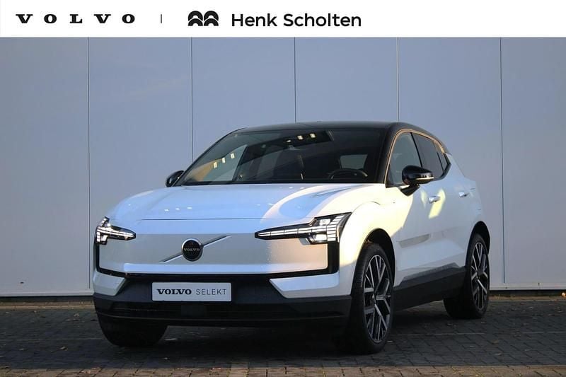 Wit Nieuw 2025 Volvo EX30 Single Motor Extended Range SUV | € 38.950 (Iets duurder) - Afbeelding 1/4