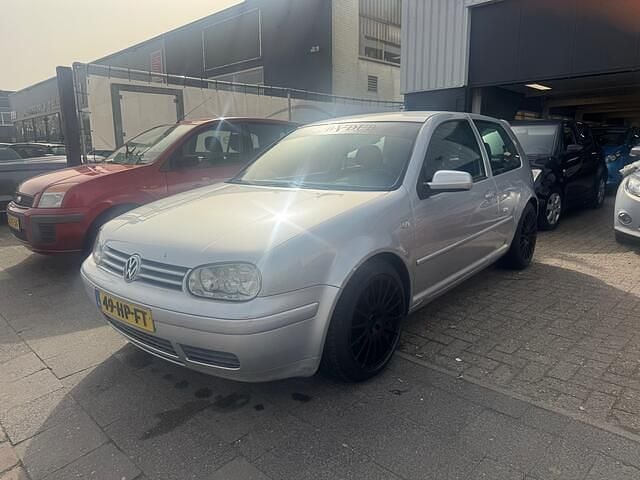 Occasion VW Golf IV Highline 150 PK (110 kW) 2001 Grijs Hatchback