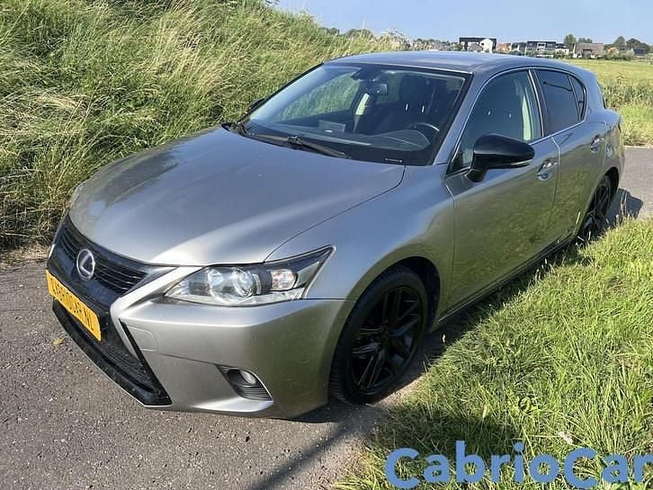 Gebruikt 2016 Lexus CT200h | € 14.950 - Afbeelding 1/1