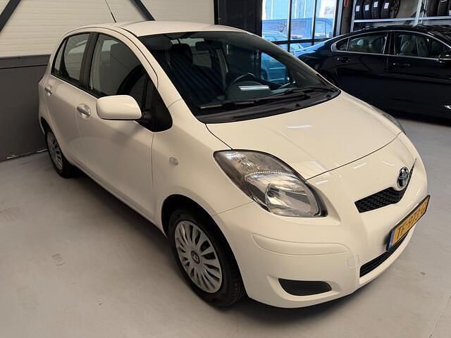 Occasion Toyota Yaris Cool 69 PK (50 kW) 2011 Wit Hatchback