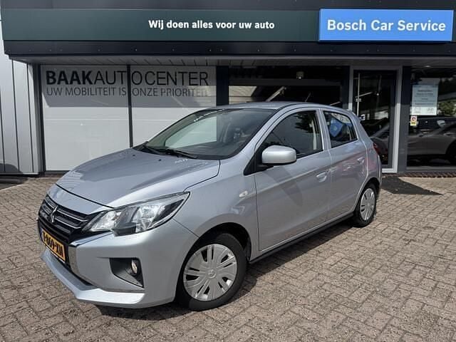Grijs Gebruikt 2023 Mitsubishi Space Star Hatchback | € 12.950 (Eerlijke prijs) - Afbeelding 1/4