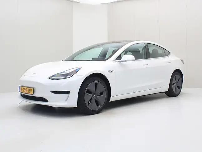 Wit Gebruikt 2020 Tesla Model 3 Standard Range Sedan | € 20.900 (Goede deal) - Afbeelding 1/4