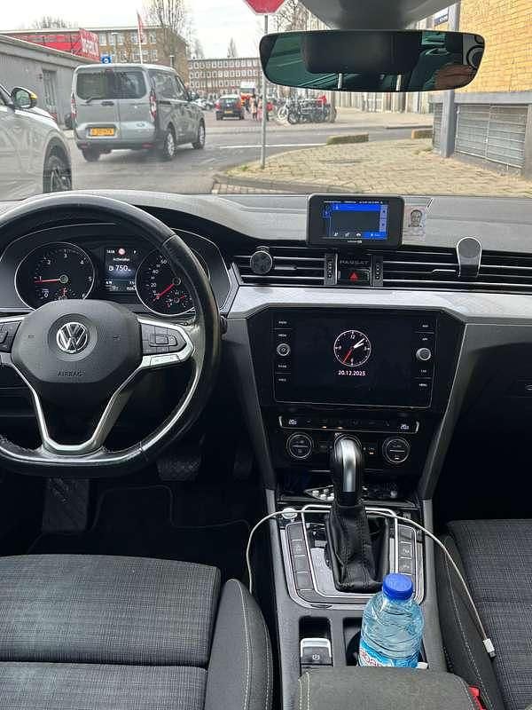 Occasion 2020 VW Passat Stationwagen | € 15.000 (Duur) - Afbeelding 1/4