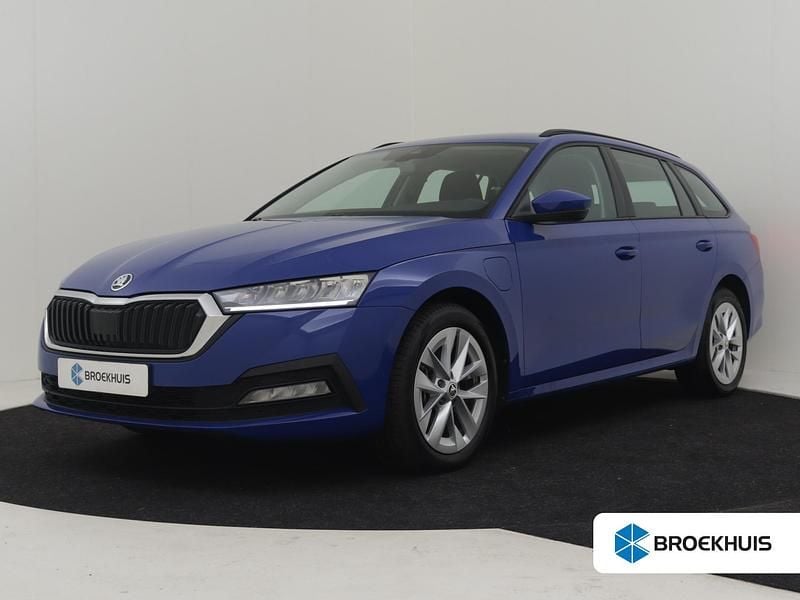 Blauw Gebruikt 2023 Skoda Octavia Business Line Stationwagen | € 26.895 (Super prijs) - Afbeelding 1/4