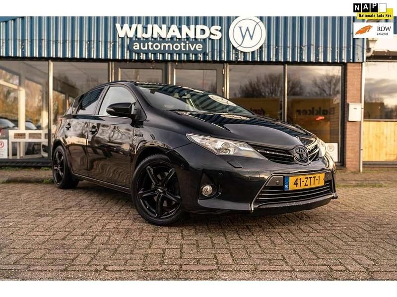 Grijs Occasion 2013 Toyota Auris Hybrid Hatchback | € 7.995 (Iets duurder) - Afbeelding 1/4