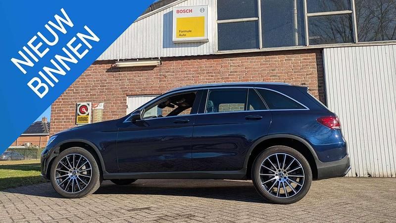 Occasion Mercedes GLC300e Premium Plus 320 PK (235 kW) 2021 Blauw SUV