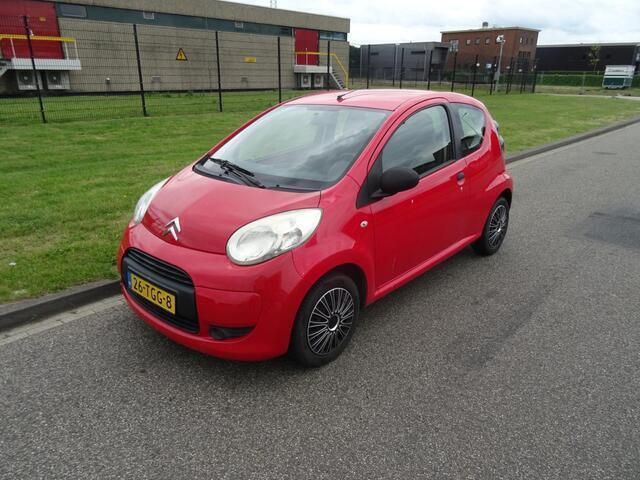 Rood Gebruikt 2009 Citroën C1 Hatchback | € 1.595 (Eerlijke prijs) - Afbeelding 1/4