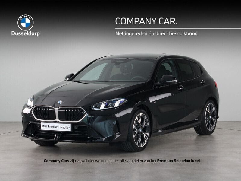 Zwart Gebruikt 2025 BMW 120 M Sport Hatchback | € 42.450 (Super prijs) - Afbeelding 1/4