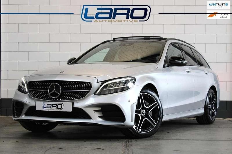 Zilver (metallic) Occasion 2019 Mercedes C200 AMG line Stationwagen | € 29.900 (Eerlijke prijs) - Afbeelding 1/4