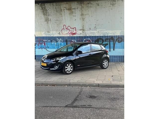 Zwart Gebruikt 2011 Mazda 2 Hatchback | € 4.999 (Eerlijke prijs) - Afbeelding 1/4