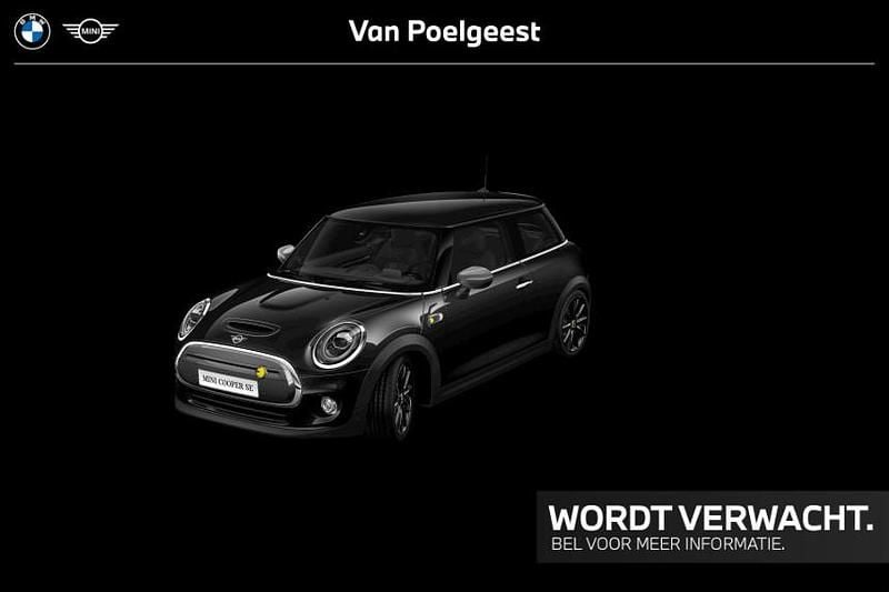 Midnight black Gebruikt 2021 Mini Cooper Hatchback | € 21.900 (Eerlijke prijs) - Afbeelding 1/2
