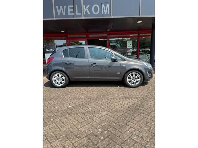 Grijs Gebruikt 2014 Opel Corsa Hatchback | € 6.250 (Eerlijke prijs) - Afbeelding 1/4