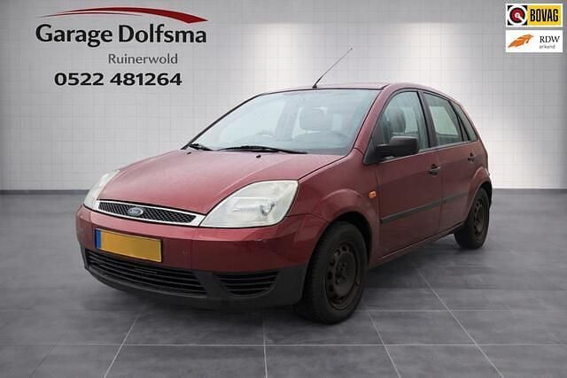 Occasion Ford Fiesta Ambiente 80 PK (58 kW) 2002 Rood (metallic) Hatchback