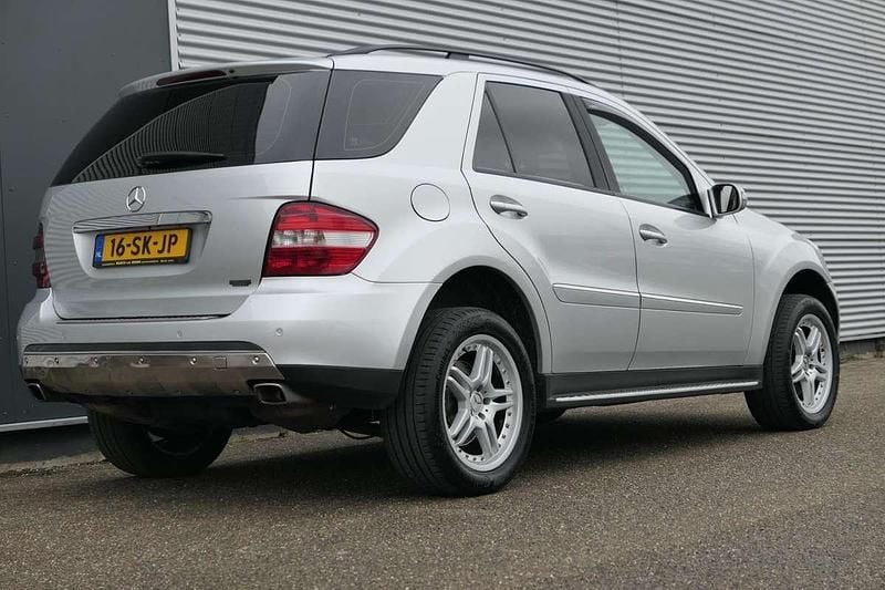 Occasion Mercedes ML500 306 PK (225 kW) 2006 Grijs SUV