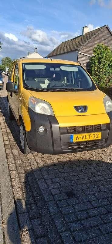 Wit Gebruikt 2011 Peugeot Bipper MPV | € 3.500 (Eerlijke prijs) - Afbeelding 1/4