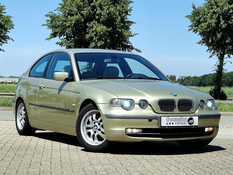 Occasion BMW 325 Executive 192 PK (141 kW) 2002 Groen Hatchback