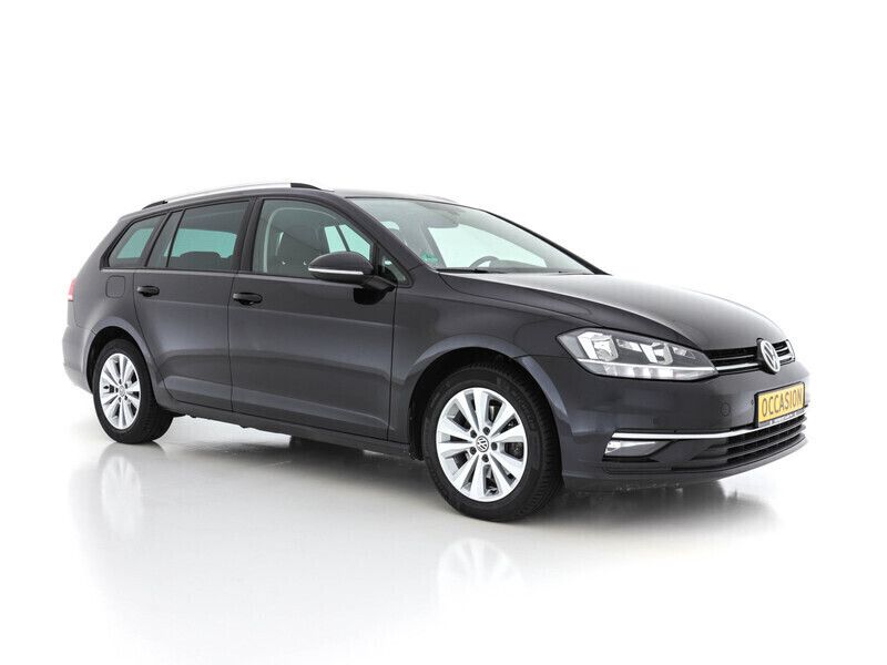Deep black (zwart metallic) Gebruikt 2018 VW Golf VII Comfortline Stationwagen | € 10.545 (Eerlijke prijs) - Afbeelding 1/4