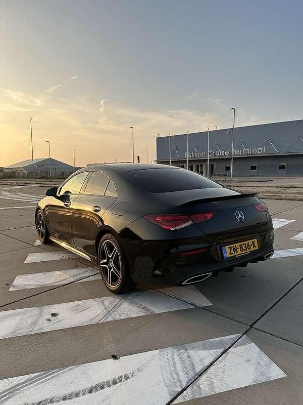 Zwart Gebruikt 2019 Mercedes CLA200 Business Sedan | € 27.500 (Goede deal) - Afbeelding 1/4